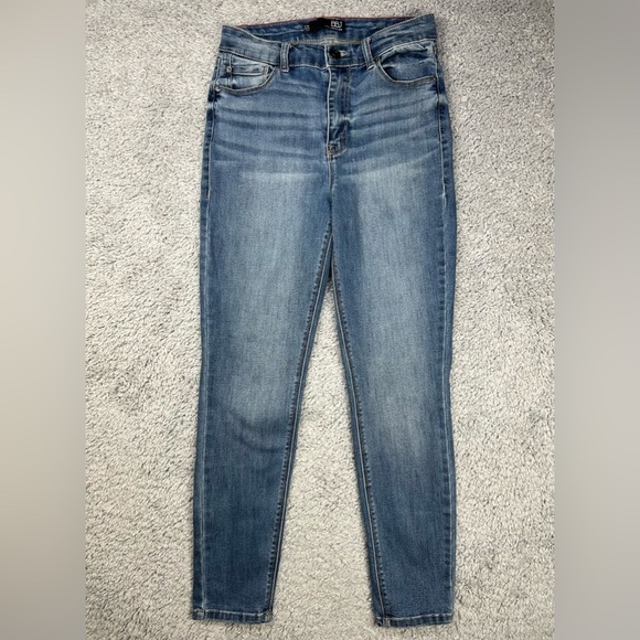 BBJ Jeans Womens 9 Skinny Regular Wash Casual Classic Basic Denim Streetwear - Picture 1 of 3